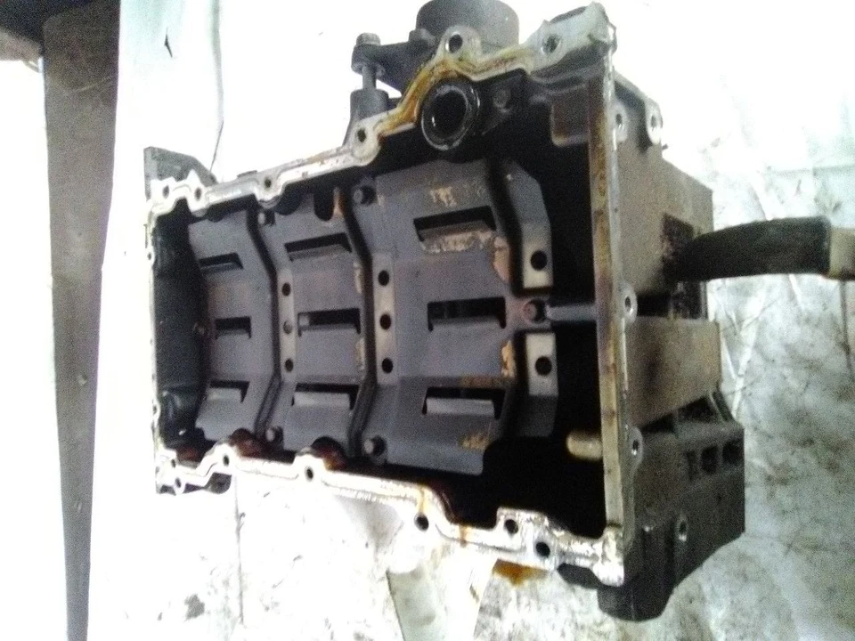 12 Cadillac CTS Oil Pan 3.6 Liter - Image 4 of 4