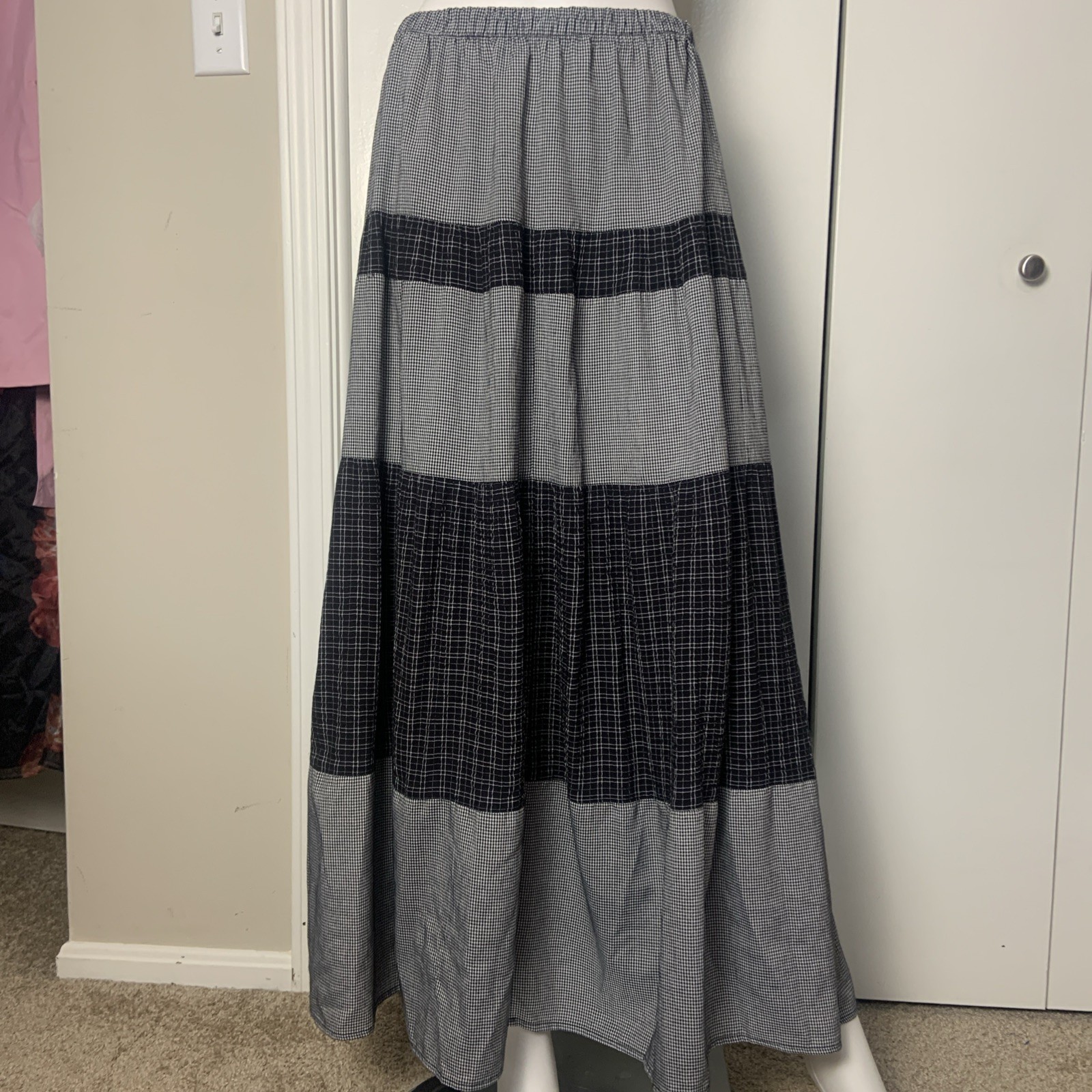 Gingham Plaid Patchwork Maxi Skirt Medium**Black … - image 3