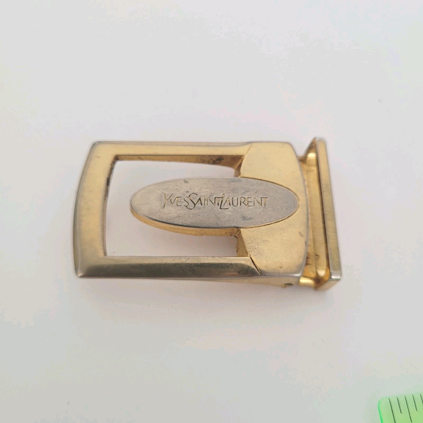 Fibbia per cintura vintage Yves Saint Laurent YSL tono oro argento logo slim