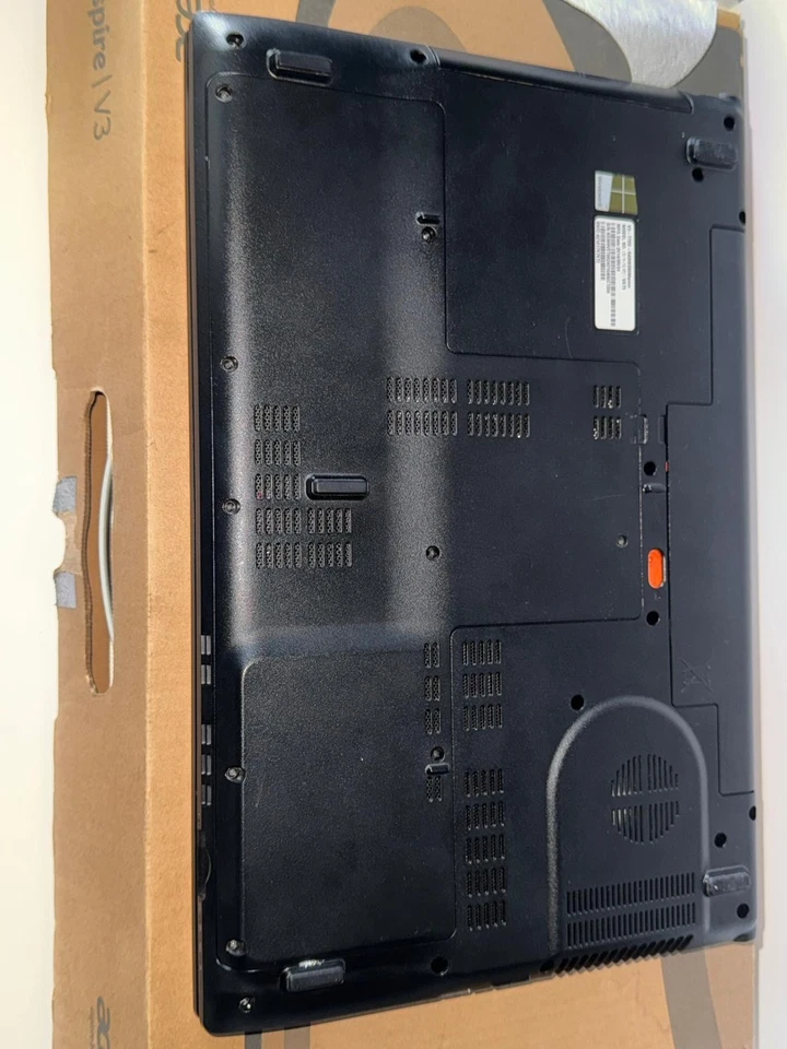 Pc Notebook usatpo garantito 2 mesi Acer Aspire V3-772G - Immagine 2 di 4