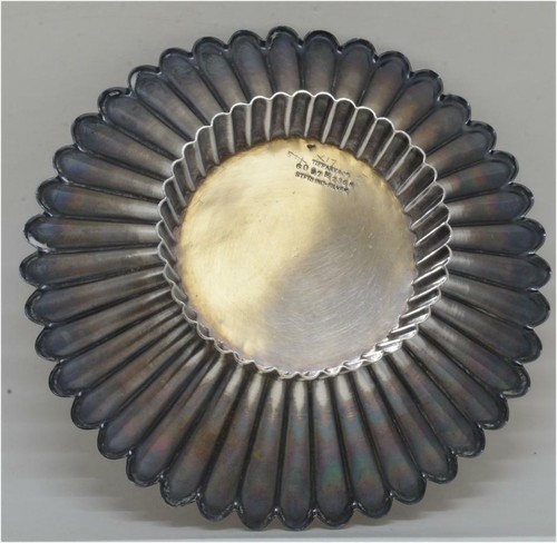 TIFFANY  & Co. STERLING BOWL NUMBERED  6097M 2368 VERY NICE MODERN DESIGN - Picture 2 of 6