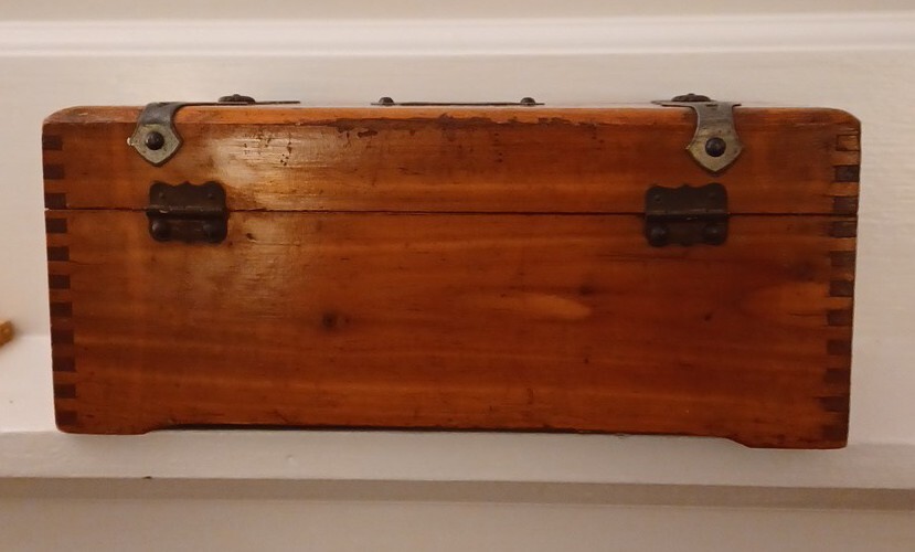 Vintage Jewelry Box McGraw Box Company NY. Rounded Treasure Vintage Jewelry Box McGraw Box Company NY. Rounded Treasure