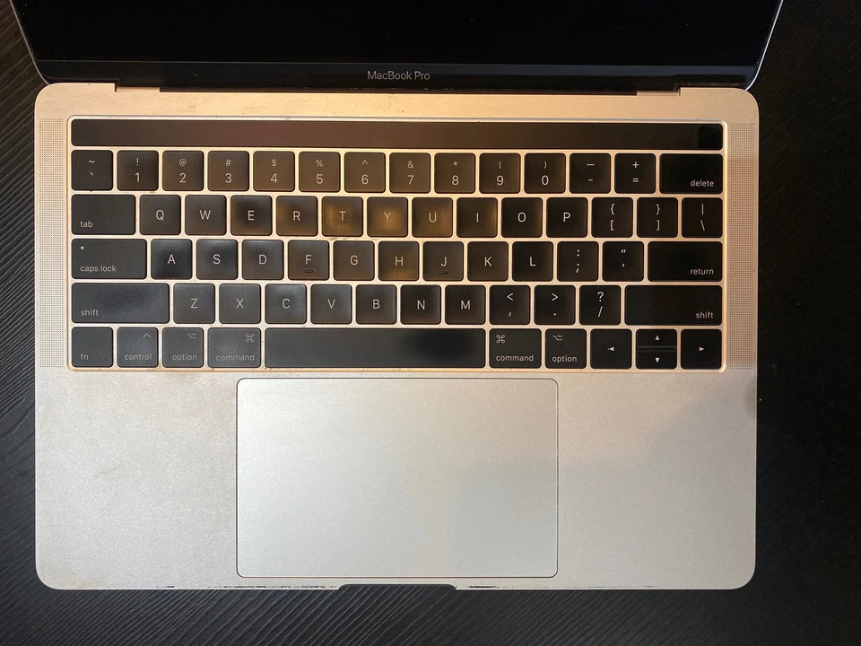MacBook Pro Touchbar Apple A1706 / 13.3" / core i5/ Mid 2017 /For Part - Image 3 of 4