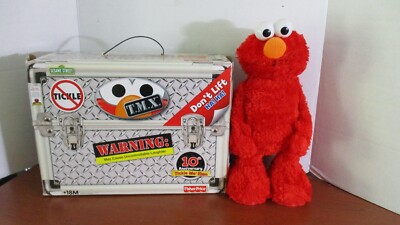 Fisher Price TICKLE ME ELMO in ORIGINAL GIGGLING BOX~ Sesame