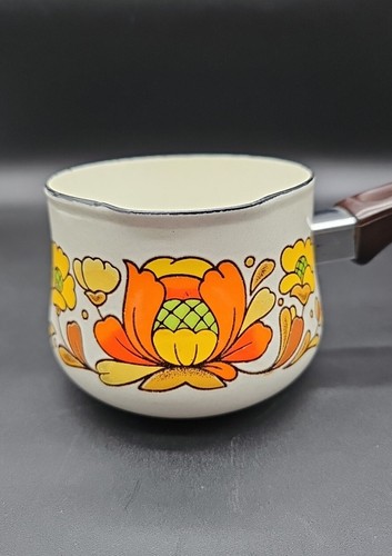 Sanko Ware Country Flowers Porcelain Enameled Steel Sauce Pan With Pour Spout