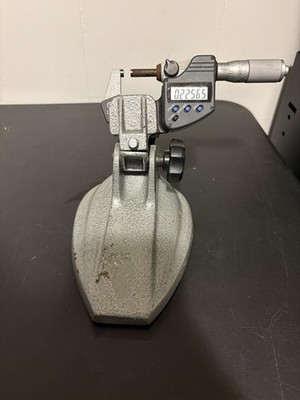 Mitutoyo 0-1  Digital Micrometer IP65 Coolant Proof .00005  w/ Stand