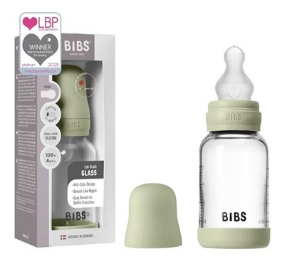 Modifizierte Lätzchenflasche mit versiegeltem Sauger und gefälschter Milch zur Verwendung mit Rebornpuppe