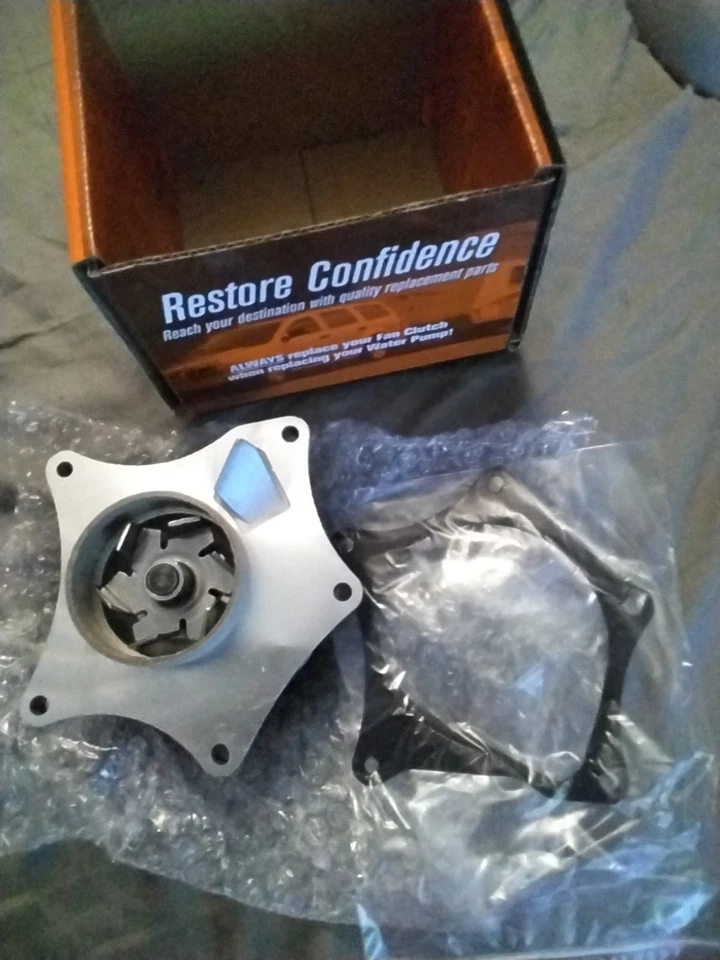 Bomba de agua Usmw US8147 BUICK CHEVY GMC 2016-2022 Foto 2 de 3