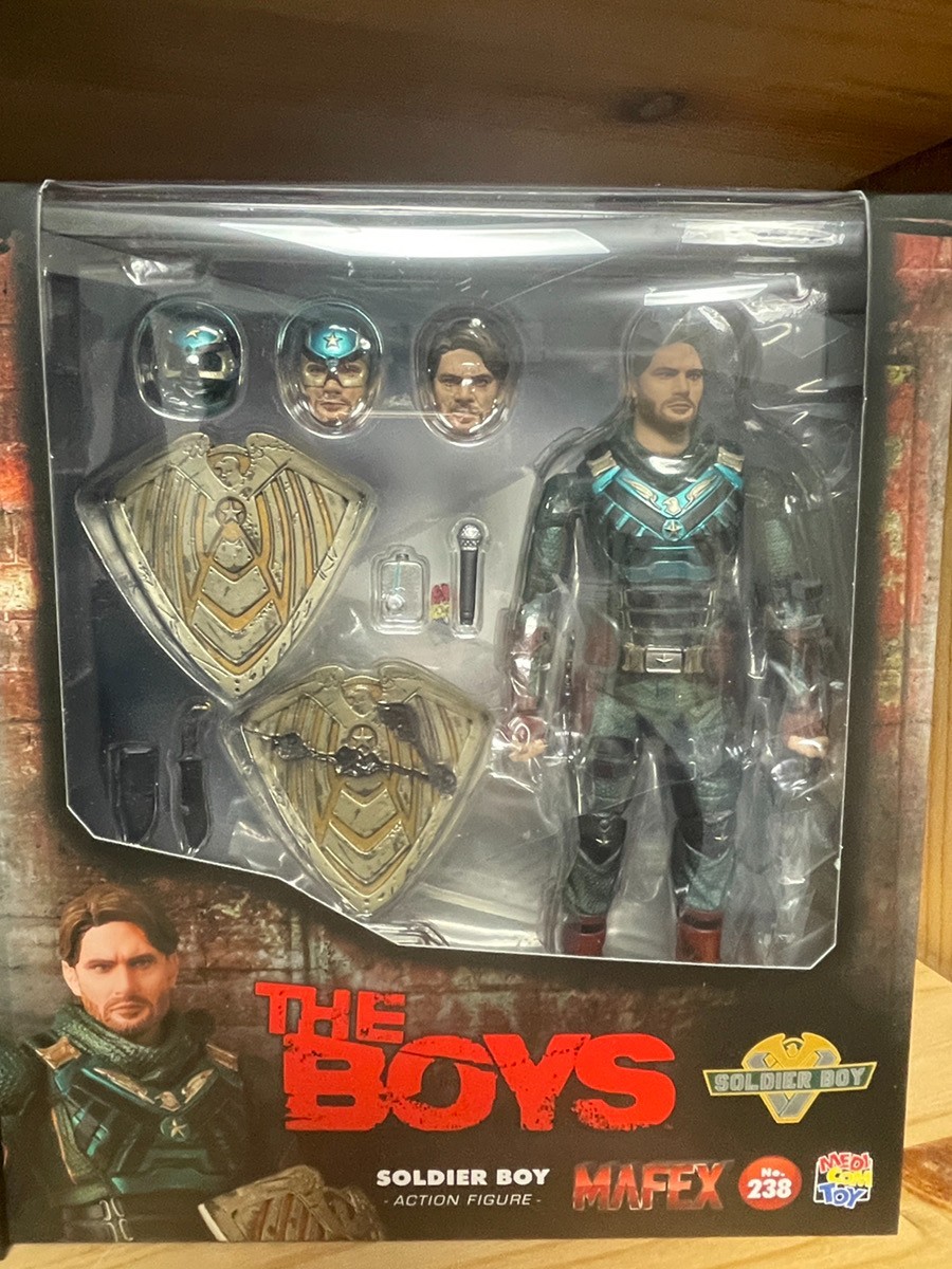 MAFEX The Boys Homelander & Soldier Boy Figure Set No.151 No.238