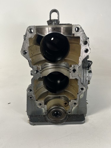 Suzuki DT40 40hp outboard crankcase block - Picture 3 of 6