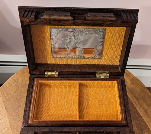 Joyero musical vintage de cuero de Londres de madera maciza juega con el tema del padrino - Imagen 9 de 12