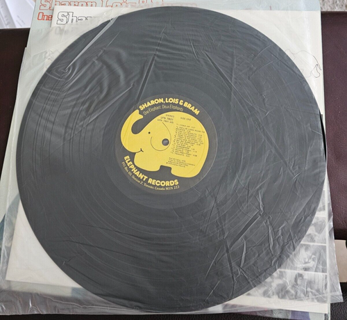 Sharon, Lois & Bram One Elephant, Deux Eléphants Vinyl LP SIGNED w/Booklet - Imagen 5 de 8