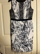 elie tahari dress 4 Size Abstract sleeveless round neck white/gray