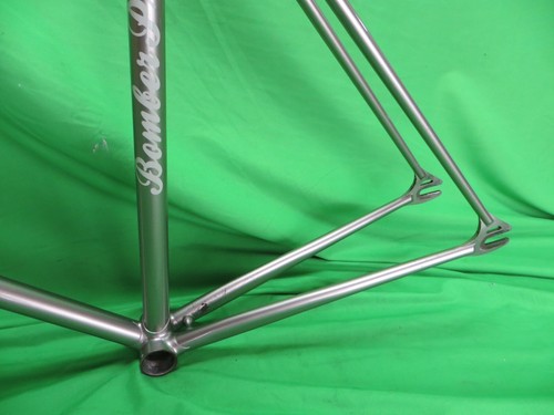 Bomber Pro NJS Keirin Frame Set Ingranaggio Fisso Singola Velocità Pista Spedizione Gratuita 52cm - Foto 7 di 18