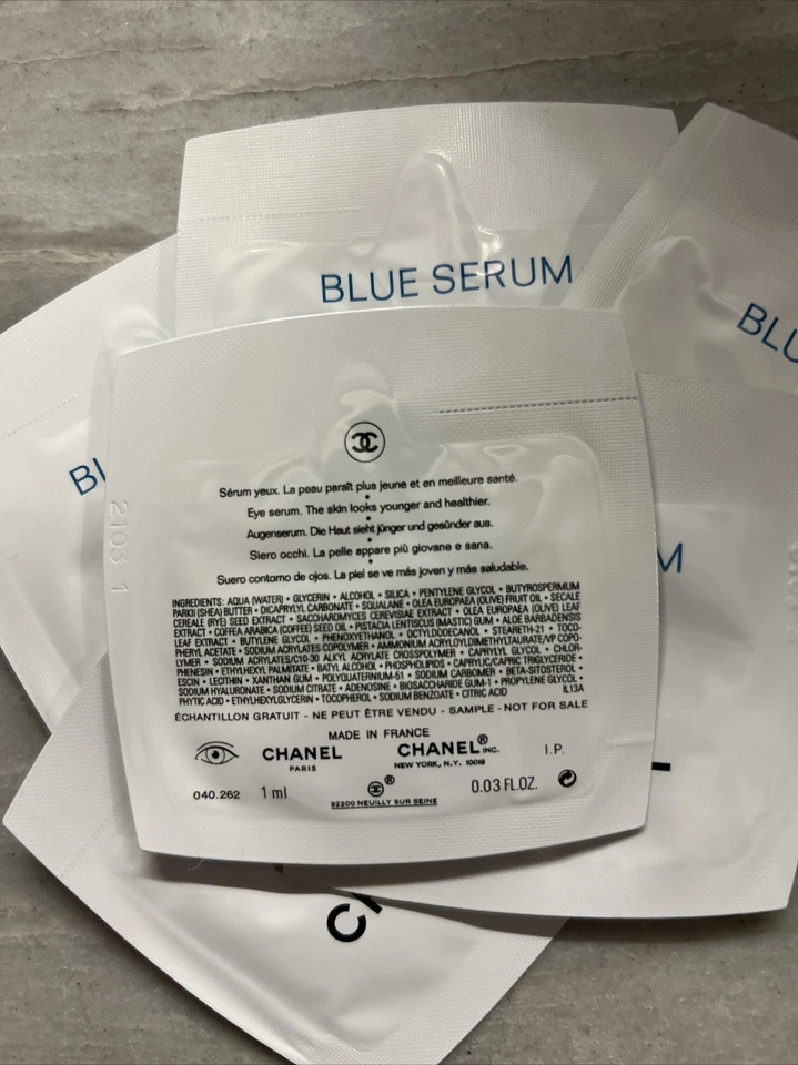 12X Chanel Blue Serum Concentrado Revitalizante para Ojos Suero para Ojos 1 ml/por TOTAL 12 ml Foto 2 de 2