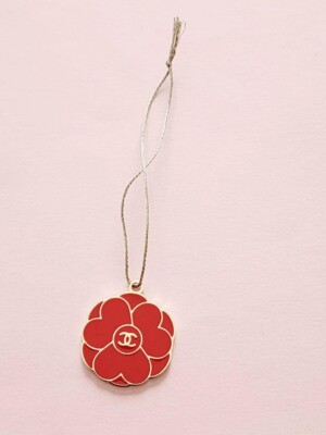 【2セット】❤️CHANELリボン&カメリアNew year2022年 即日発送可能！値下げ！CHANEL☆カメリア2個リボン3本セット、太