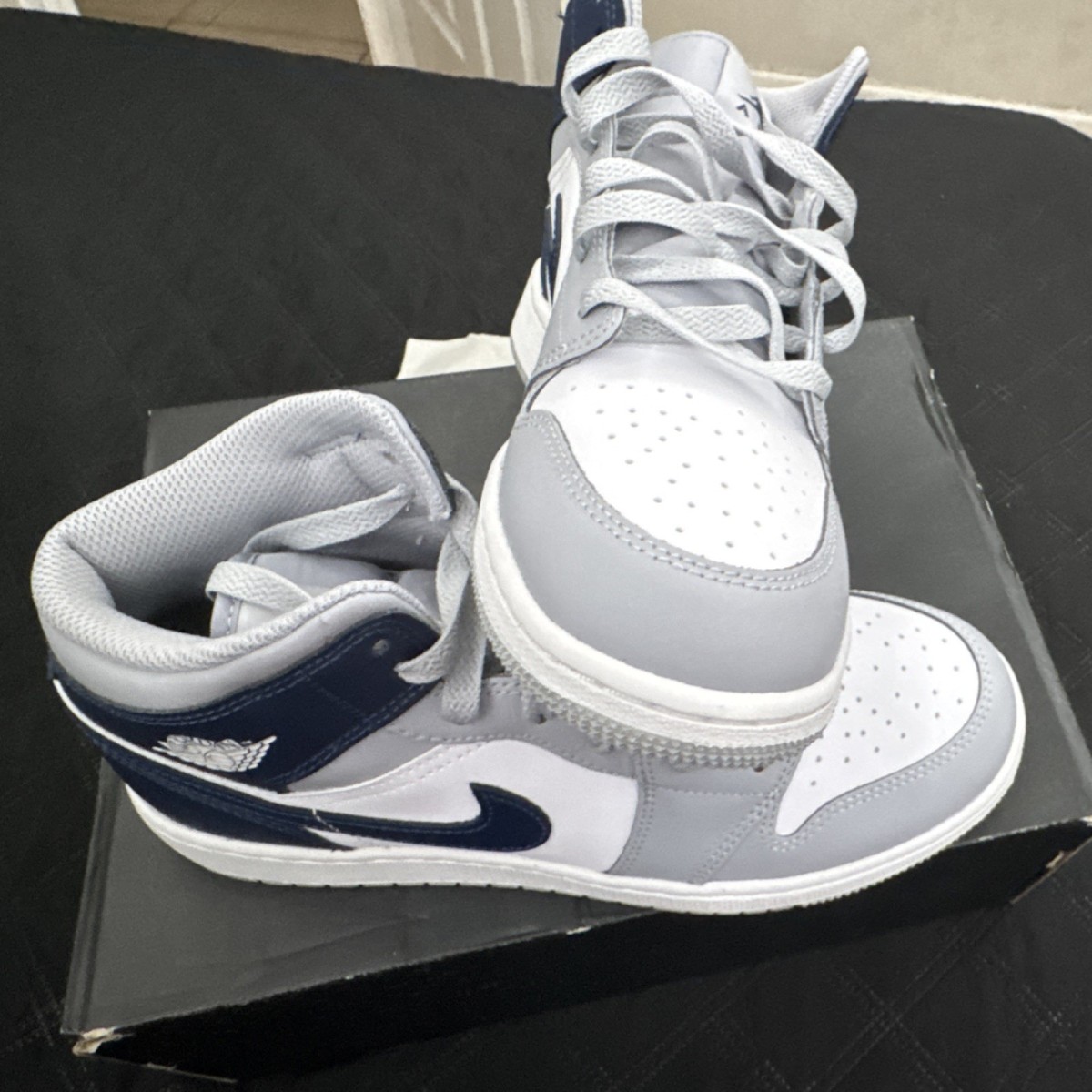 Air Jordan 1 mid グレー/ホワイト Jordan Air Jordan 1 Mid Gray White Navy Men's Athletic Sneakers | eBay