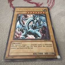 Blue-Eyes White Dragon LOB-001 Clean Ultra Rare Holo Yugioh Card 2002 LOB NM/LP