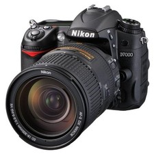 Nikon Digital SLR Camera D7000 Super Zoom Kit AF-S DX NIKKOR 18-300mm