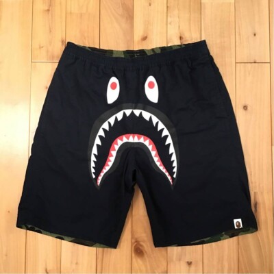 Reversible 1st camo green × navy Shark shorts BAPE A Bathing Ape