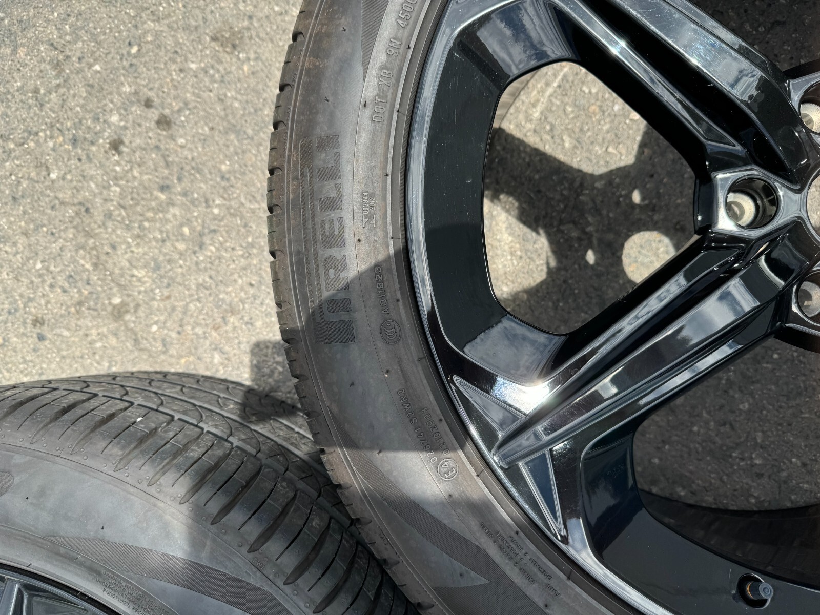 Lamborghini OEM Urus Rims With Pirelli Wheels 