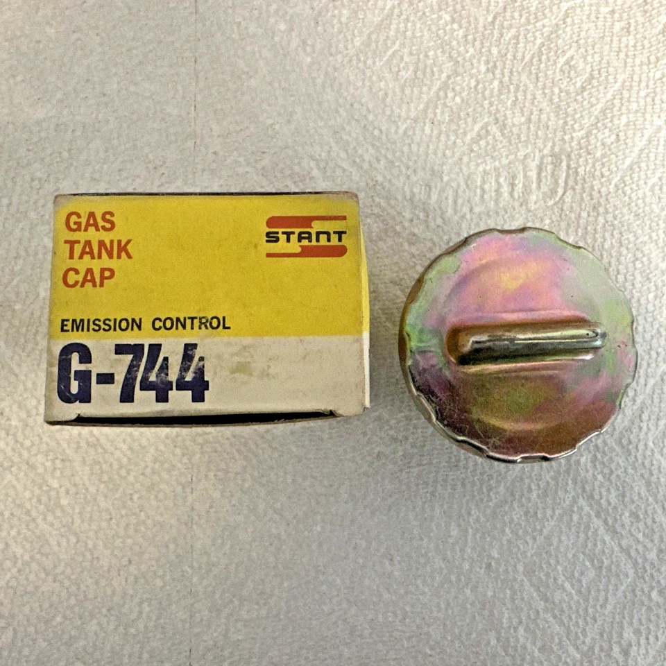 Stant 1975 1976 1977 Chevrolet Corvette tapa de gasolina - se adapta a muchos otros autos GM de época Foto 2 de 4