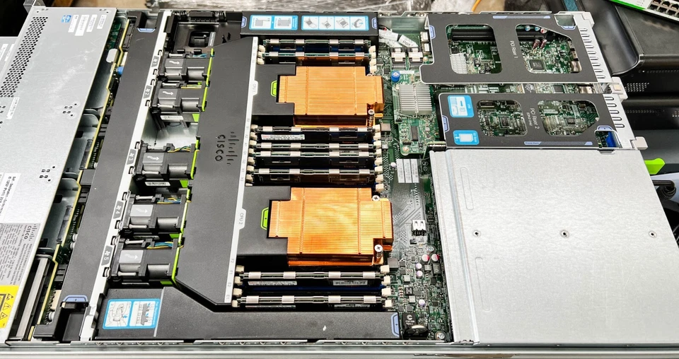 Cisco MultiParty Media 400v  VTS-LSVR-M3 2x Xeon E5-2609 @2.4GHz 24GB  2x PSU - Image 3 of 4