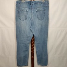 Bandolino women's size 14 denim jeans light wash zip straight leg distressed