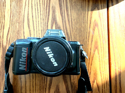Nikon N4004s 35mm SLR Film Camera w/ Zoom 35-70mm Auto Focus Lens used great sha