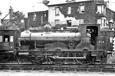 pyy-33 L.& S.W.R. Steam Engine No 314, Wadebridge, Cornwall 1922. Photo