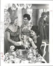 1963 Press Photo Attendees at St. Petersburg Philharmonic Guild tea - lrb48605