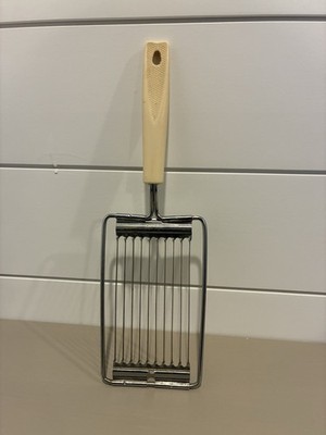 Vintage Ekco Tomato Slicer with Cream Almond  Handle Stainless USA