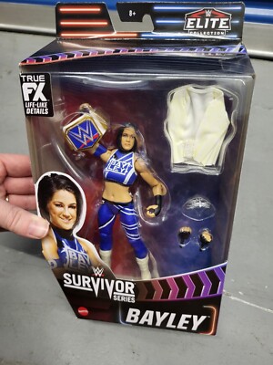 Mattel WWE Elite Collection Action Figure #109 Bayley - 6 Pollici, 25 Punti Articolazione, Accessori, Mani Intercambiabili - 4