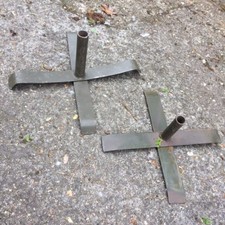 British Army Surplus Cam Net Green Folding Pole Hard Stand Metal Bases Issue