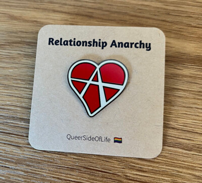Beziehungsanarchie-Herz Anstecker - Relationship Anarchy Heart Pin -  Polyamorie