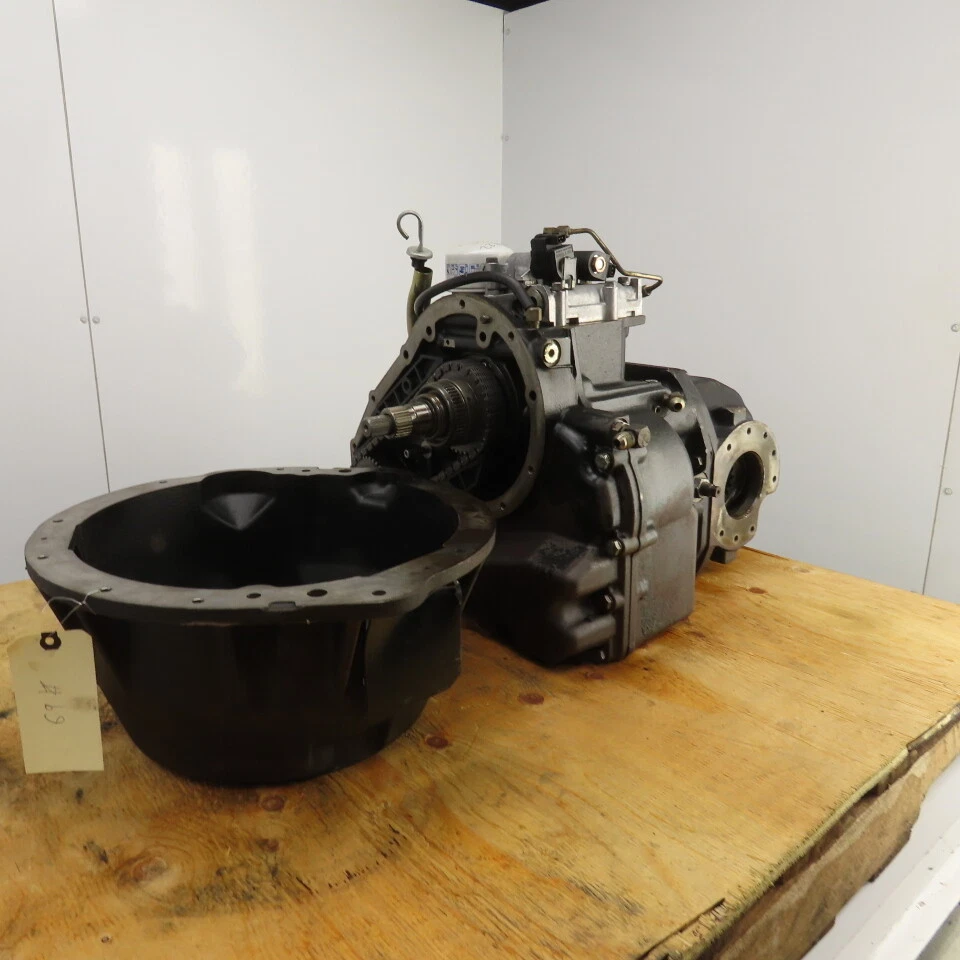 Yale GLC060TGNUAE084 6000LB Forklift Transmission Assembly - Image 3 of 4