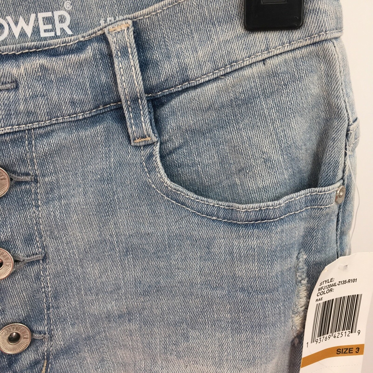 Wallflower Juniors Flirty Curvy High Rise Shorty Shorts Cuffed Rae