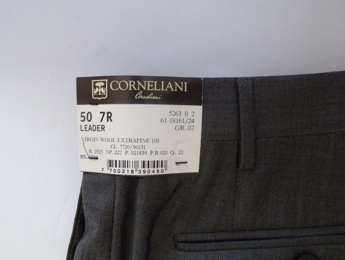 New Corneliani Virgin Wool Extra Fine 100 Leader- Size 50IT New Corneliani Virgin Wool Extra Fine 100 Leader- Size 50IT