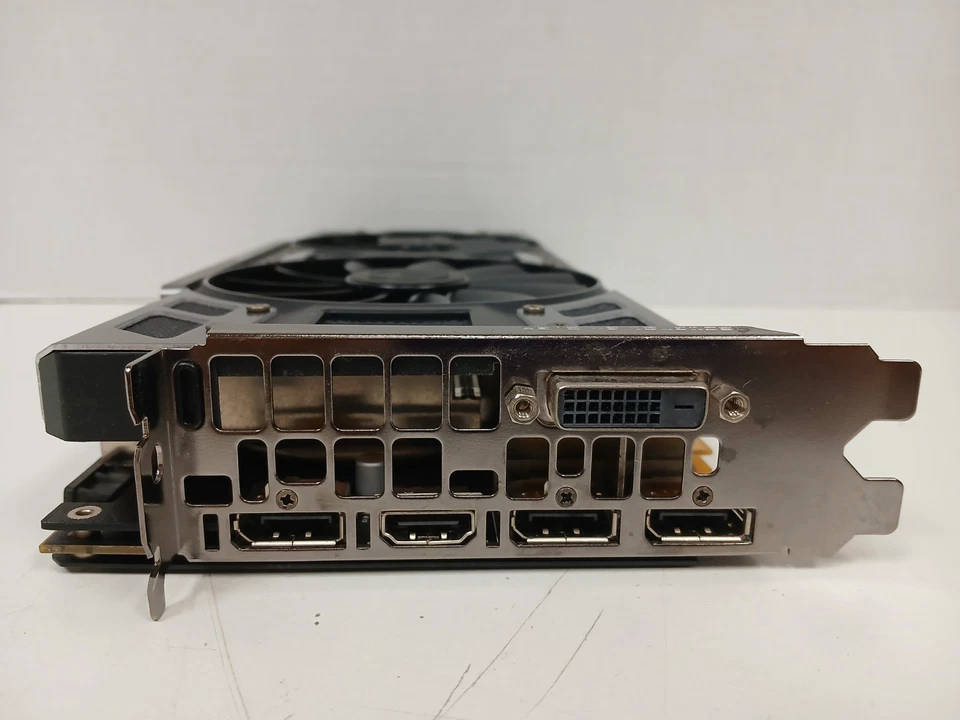 Placa de Vídeo Gráfica EVGA GeForce GTX 1080 8GB GDDR5X 08G-P4-6286-KR - Imagem 3 de 4