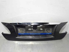 Porte arrière et accessoires Infiniti M30