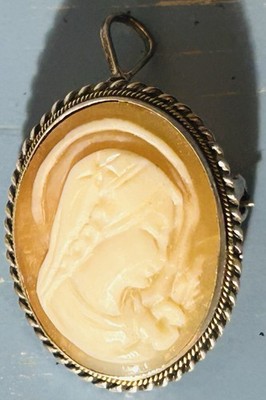 Antique (.800) Silver Bezel with  Mother Mary. Shell Cameo Pin/Pendant. L-2941.