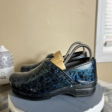 Dansko Women's XP Clogs Size 38 Moon Blue Black Patented Leather Slip On Shoes