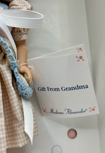 Alluring 2000 Vintage Madame Alexander 8” Doll, Gift From Grandma 38195 NIOB - Picture 7 of 9