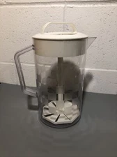 Pampered Chef 2272 Quick Stir Pitcher & Lid 2 Quart Capacity