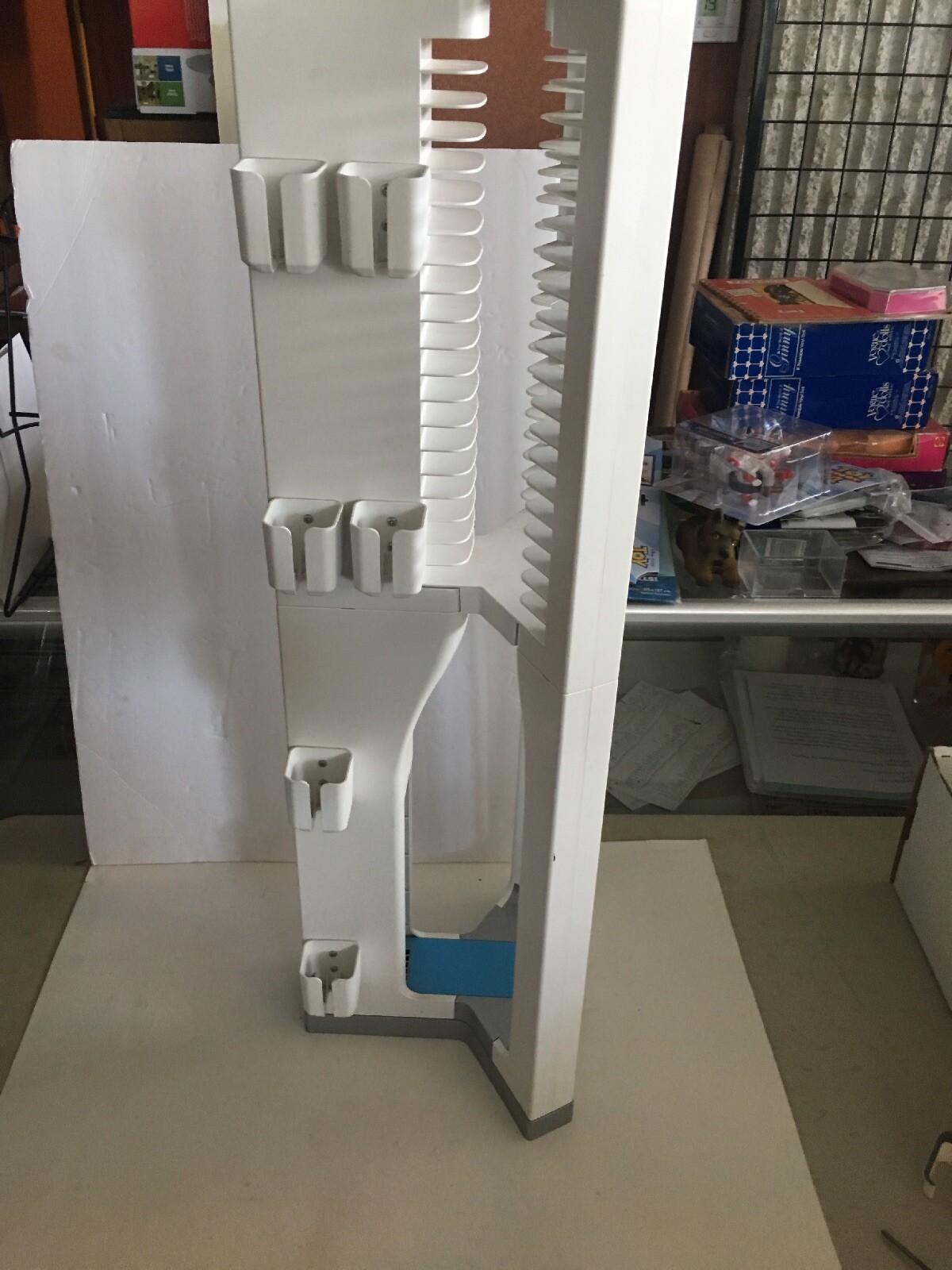 36" Wii Level Up Gaming Accessory/Game STORAGE MEDIA TOWER Guitar Holder