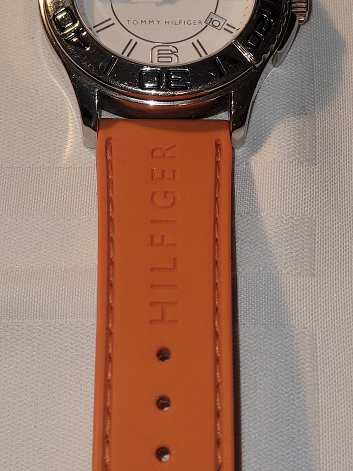 Tommy Hilfiger Silver Tone Orange Rubber Band TH.153.1.95.1428 Watch. Pre-Owned  - Image 4 of 4