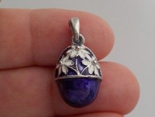 Beautiful Vintage Silver Tone Egg Pendant With Purple Enamel & White Flowers