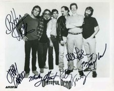REPRINT - GRATEFUL DEAD Jerry Garcia Autographed Signed 8 x 10 Photo RP Man Cave