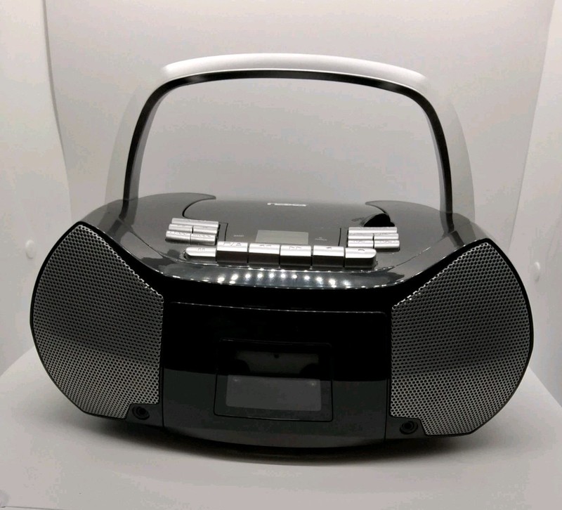 NAXA NPB-268 Portable Cd/Cassette Boom Box, Black. Working Condition 