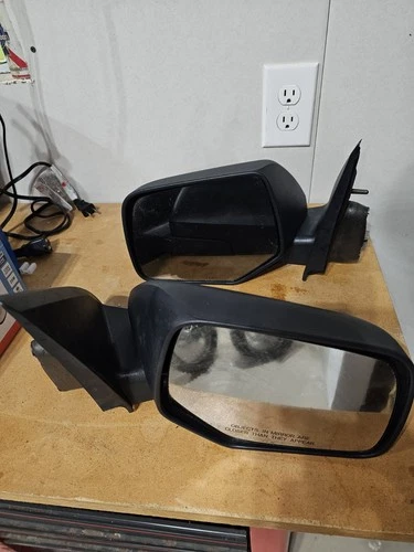 2008 Ford Escape Mirrors. Driver And Passanger Side. Power Mirrors